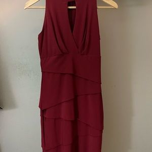 White House Black Market Ruched Dress w/décolletage slit, size 2, like-new